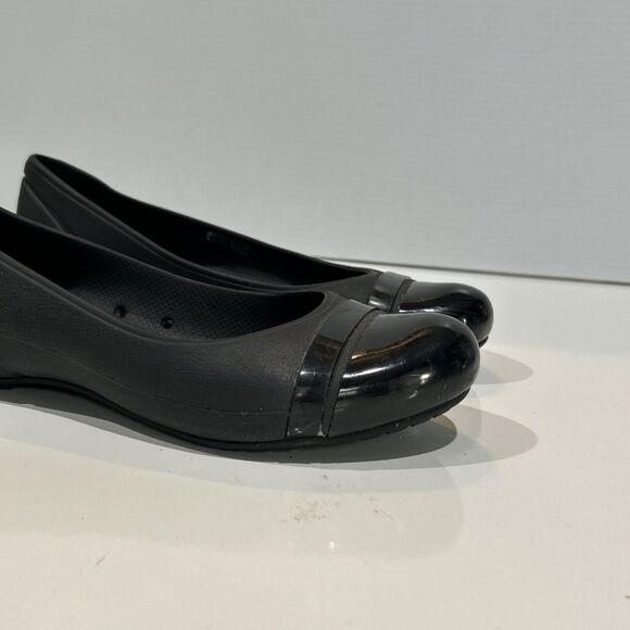 Crocs Ballet Cap Toe Patent Flats Women 9 Black Shoe Rubber Slip On Classic - Picture 3 of 12